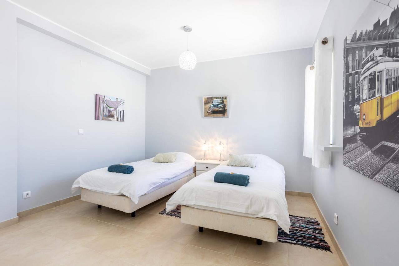 Newly Renovated 2 Bedroom Townhouse - Close To Salema Beach Exteriör bild