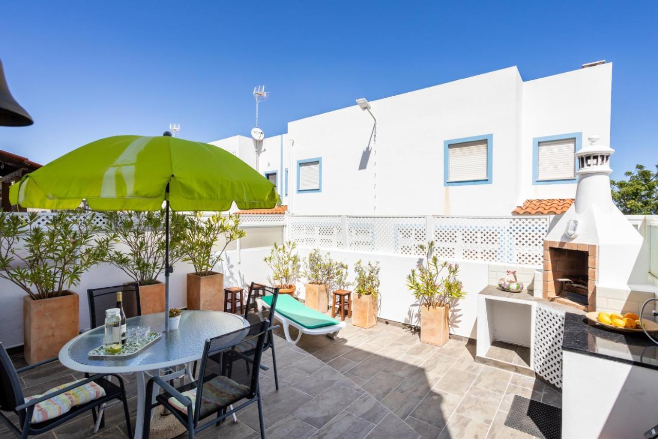 Newly Renovated 2 Bedroom Townhouse - Close To Salema Beach Exteriör bild