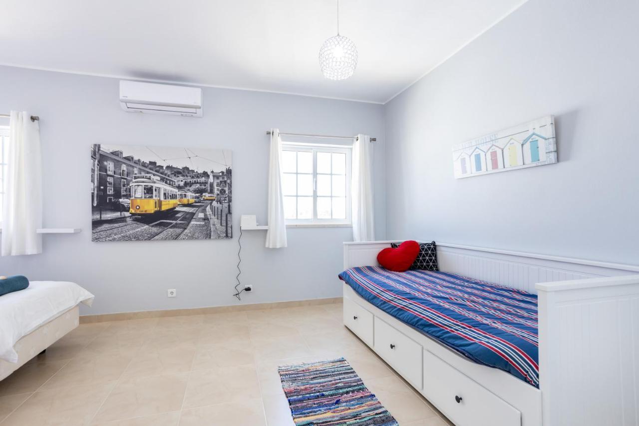 Newly Renovated 2 Bedroom Townhouse - Close To Salema Beach Exteriör bild